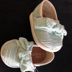 Tiny💕 “Toms” 💕girls shoes